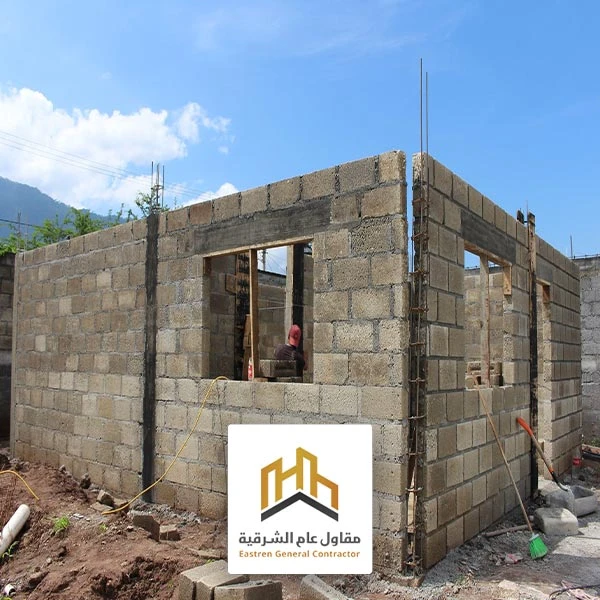 مقاول بناء الخبر